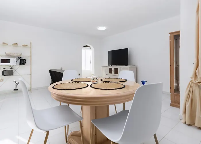 Home2book Stylish Coastal Apartment,