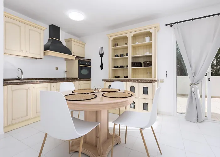 Home2book Stylish Coastal Apartment, Apartment *