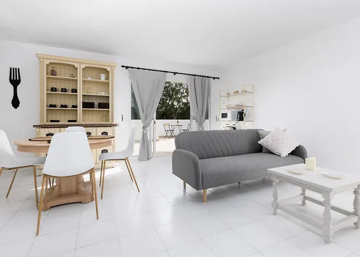 Home2book Stylish Coastal Apartment, Apartman *