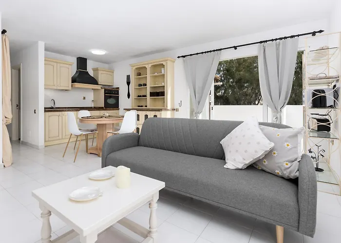 Apartment Home2book Stylish Coastal Apartment, *